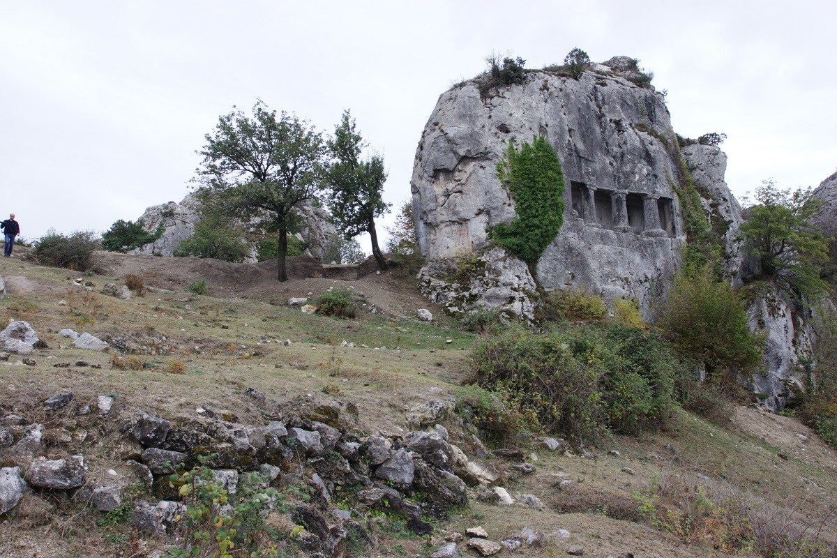 Kaya Mezarları